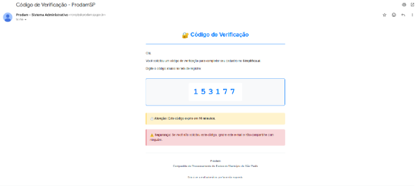 E-mail automático informando o código de 6 dígitos.